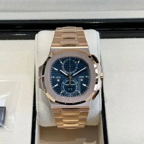 Patek Philippe Nautilus 5990/1R-001 40.5mm Rose gold Blue