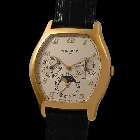 Patek Philippe Perpetual Calendar 5040J 35mm Yellow gold Silver