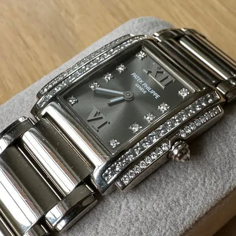 Patek Philippe Twenty~4 4920G-001 25mm White gold Gray