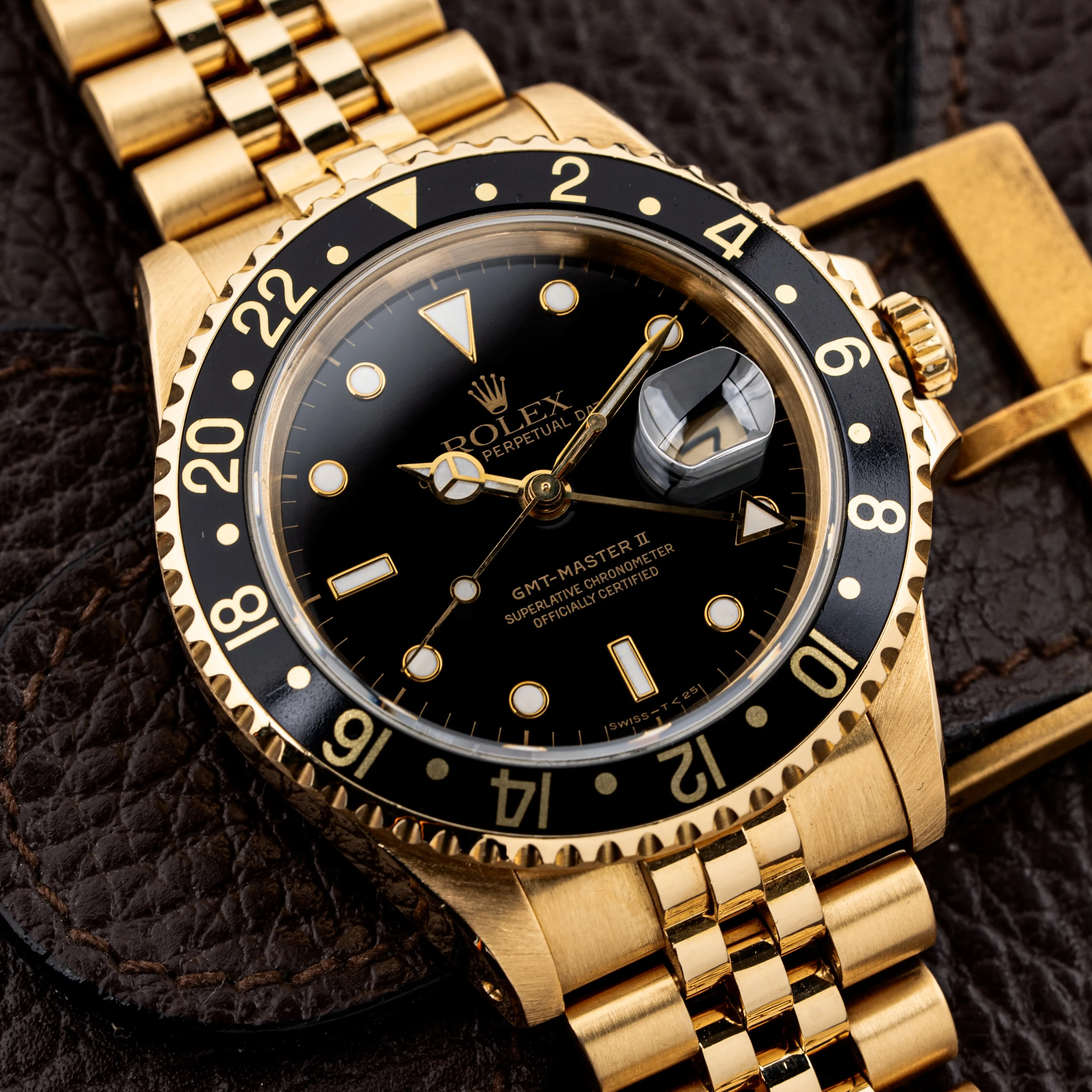 Rolex GMT-Master II 16718 40mm Yellow gold Black 4