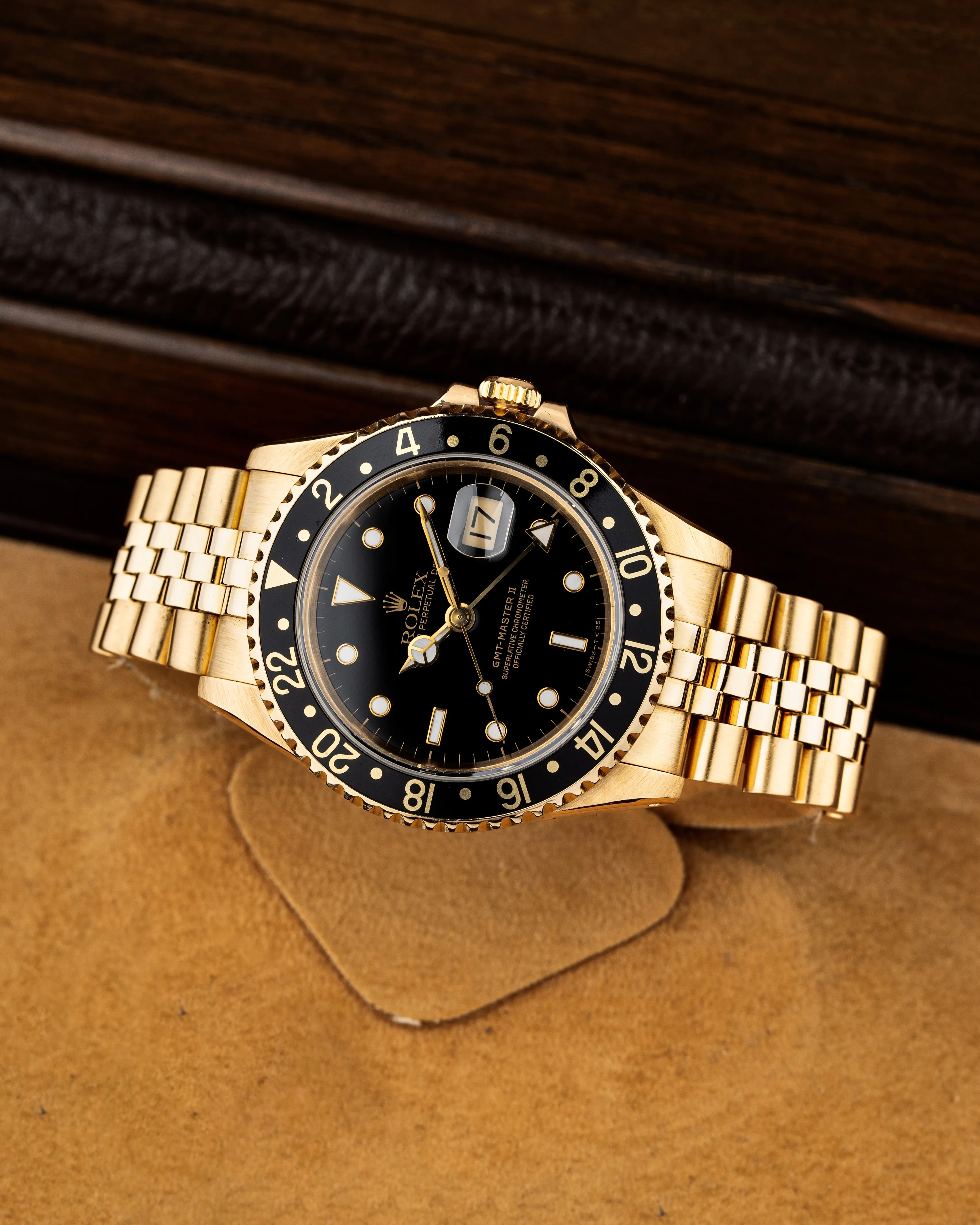 Rolex GMT-Master II 16718 40mm Yellow gold Black 6