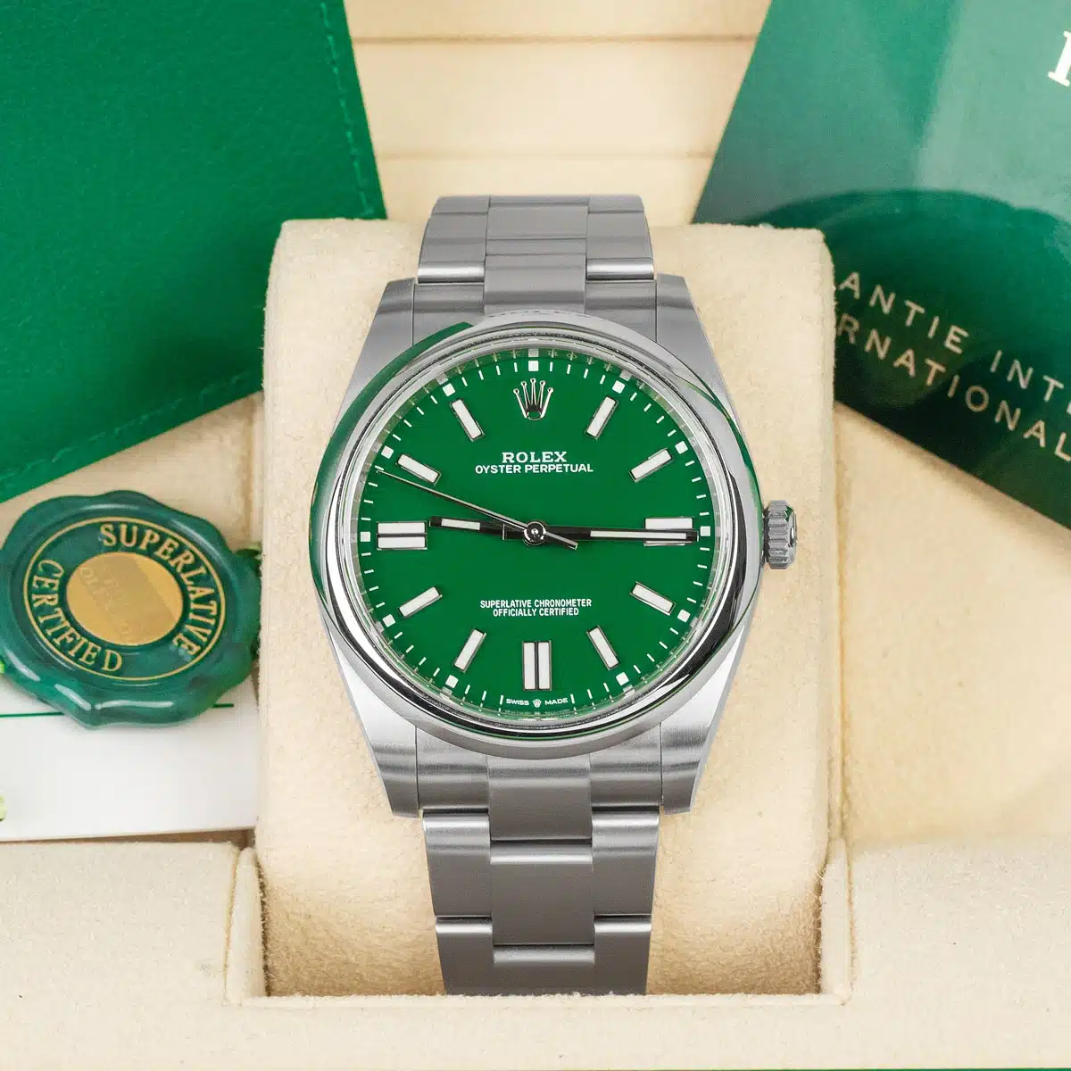 Rolex Oyster Perpetual 124300-0005 41mm Oystersteel Green 2