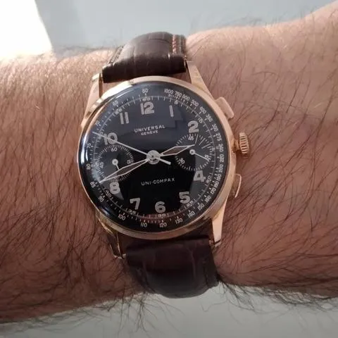 Universal Genève Compax 12445 35mm Rose gold Black