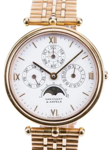 Van Cleef & Arpels 112.104.32 34mm Yellow gold White