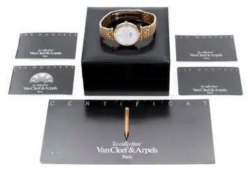 Van Cleef & Arpels 112.104.32 34mm Yellow gold White 2