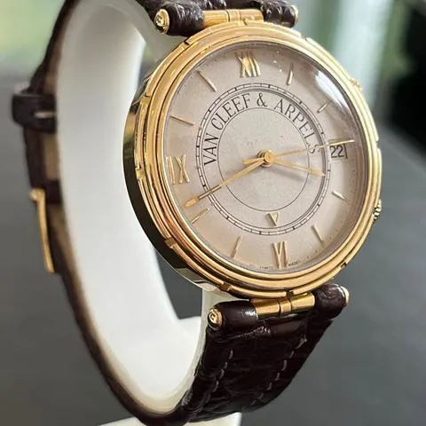 Van Cleef & Arpels VAN 36mm Yellow gold Champagne