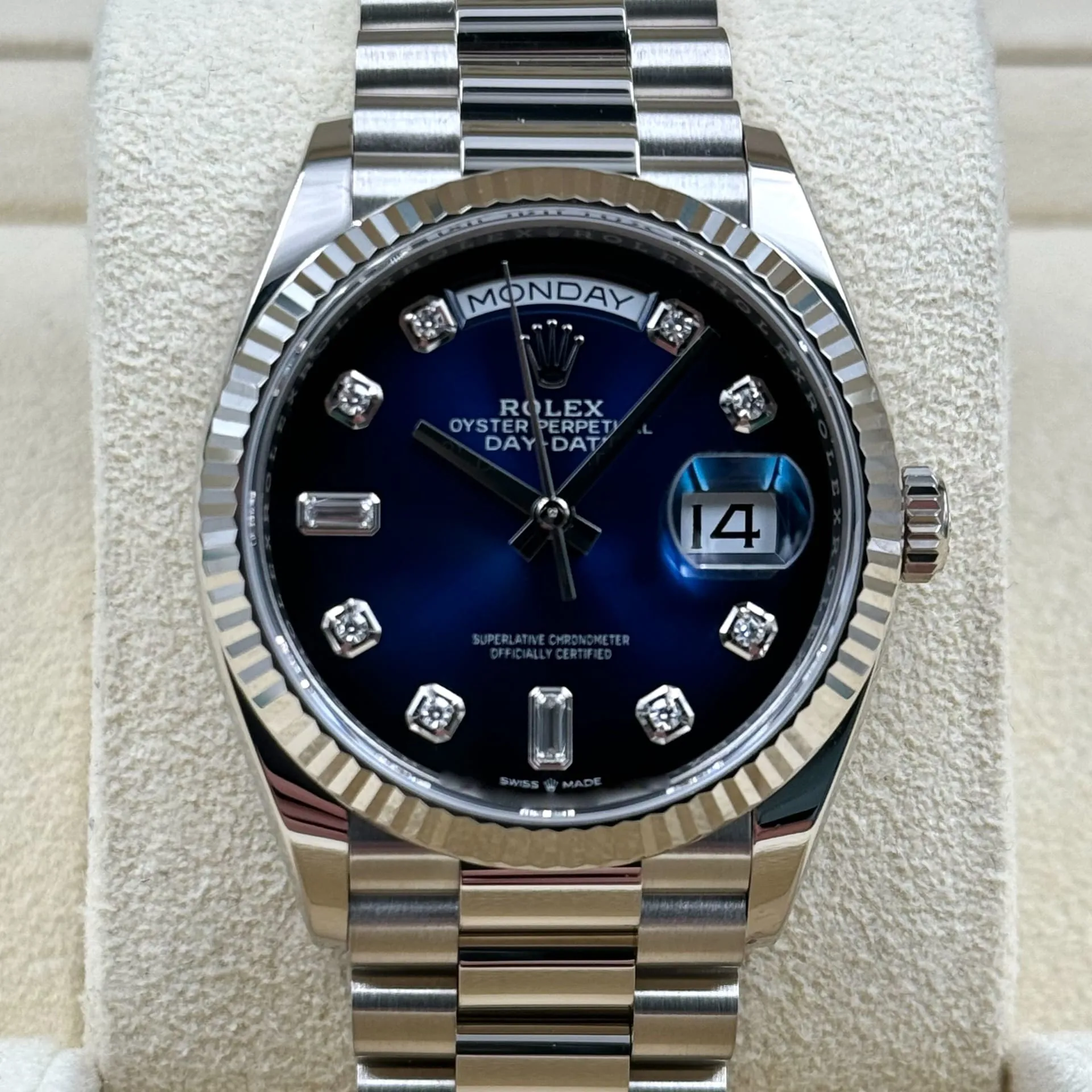 Rolex Day-Date 36 128239-0023 36mm 18k white gold Blue