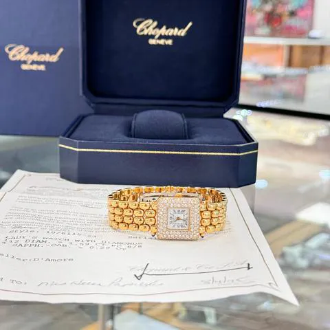 Chopard Happy Sport 10/6115-23 28mm Yellow gold White