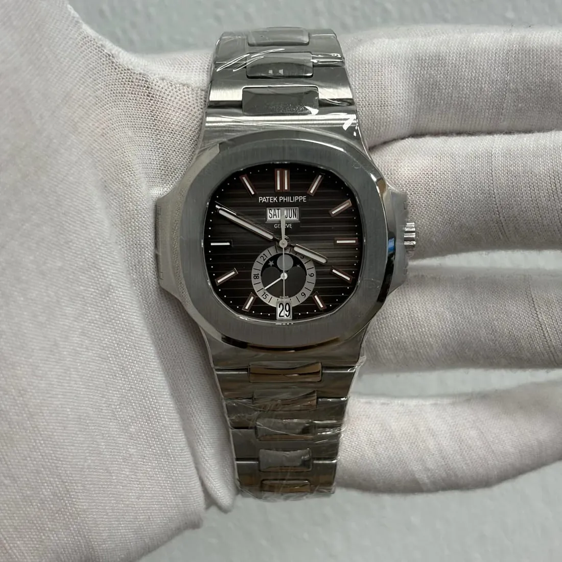 Patek Philippe Nautilus 5726/1A-001 40.5mm Stainless steel Black