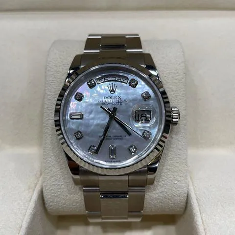 Rolex Day-Date 36 118239 36mm White gold Mother-of-pearl