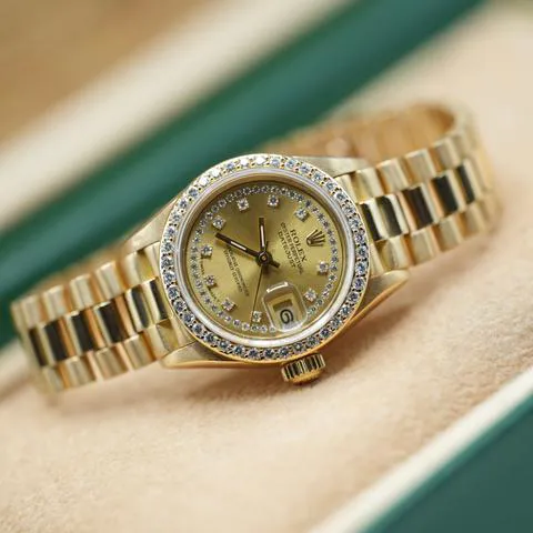 Rolex Lady-Datejust 69138 26mm Yellow gold Champagne