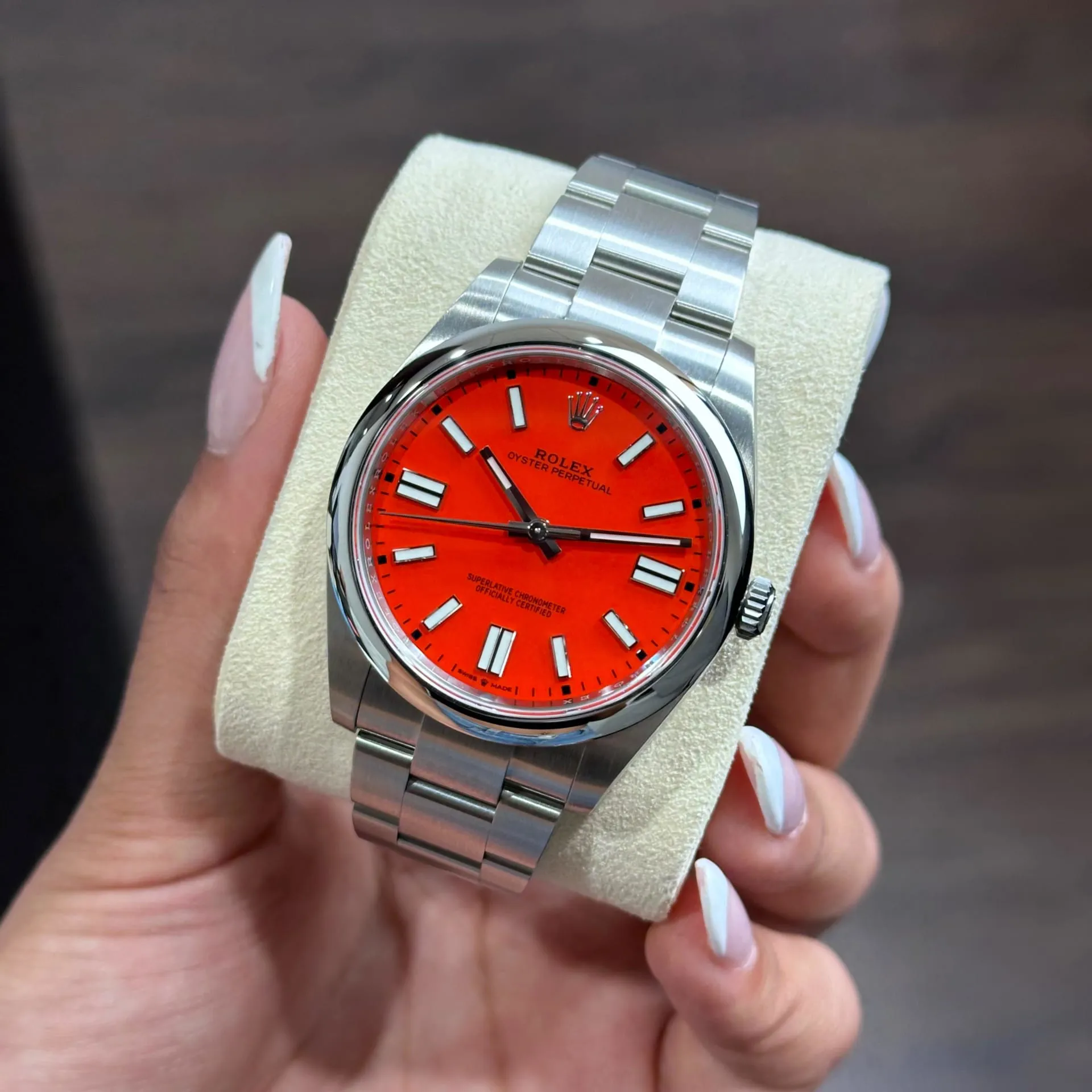 Rolex Oyster Perpetual 124300-0007 41mm Stainless steel Red