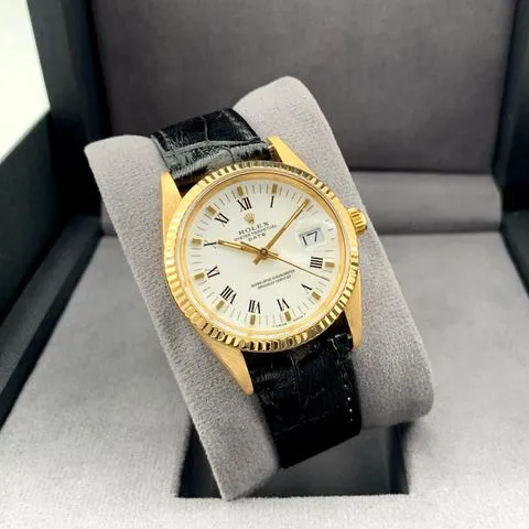 Rolex Oyster Perpetual Date 15038 34mm Yellow gold White