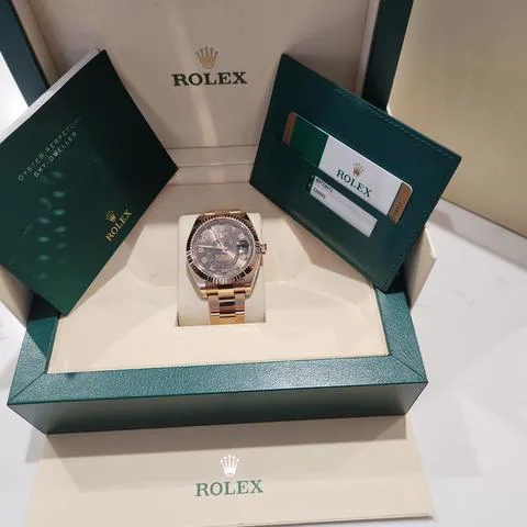 Rolex Sky-Dweller 326935 42mm Rose gold Brown