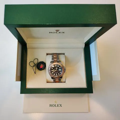 Rolex Yacht-Master 40 126621 40mm Yellow gold and Stainless steel Black