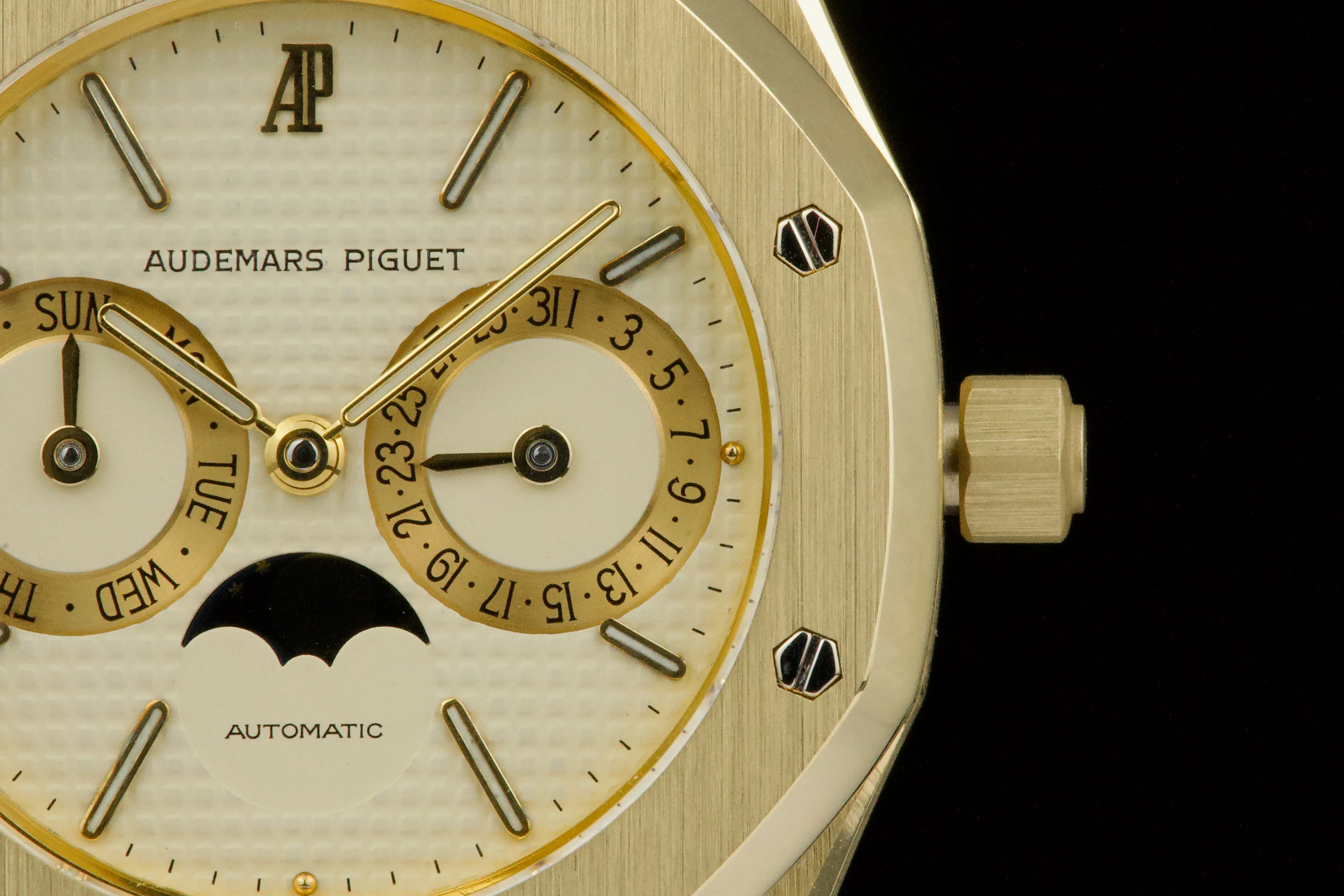 Audemars Piguet Royal Oak 25594BA 36mm Yellow gold Cream 1