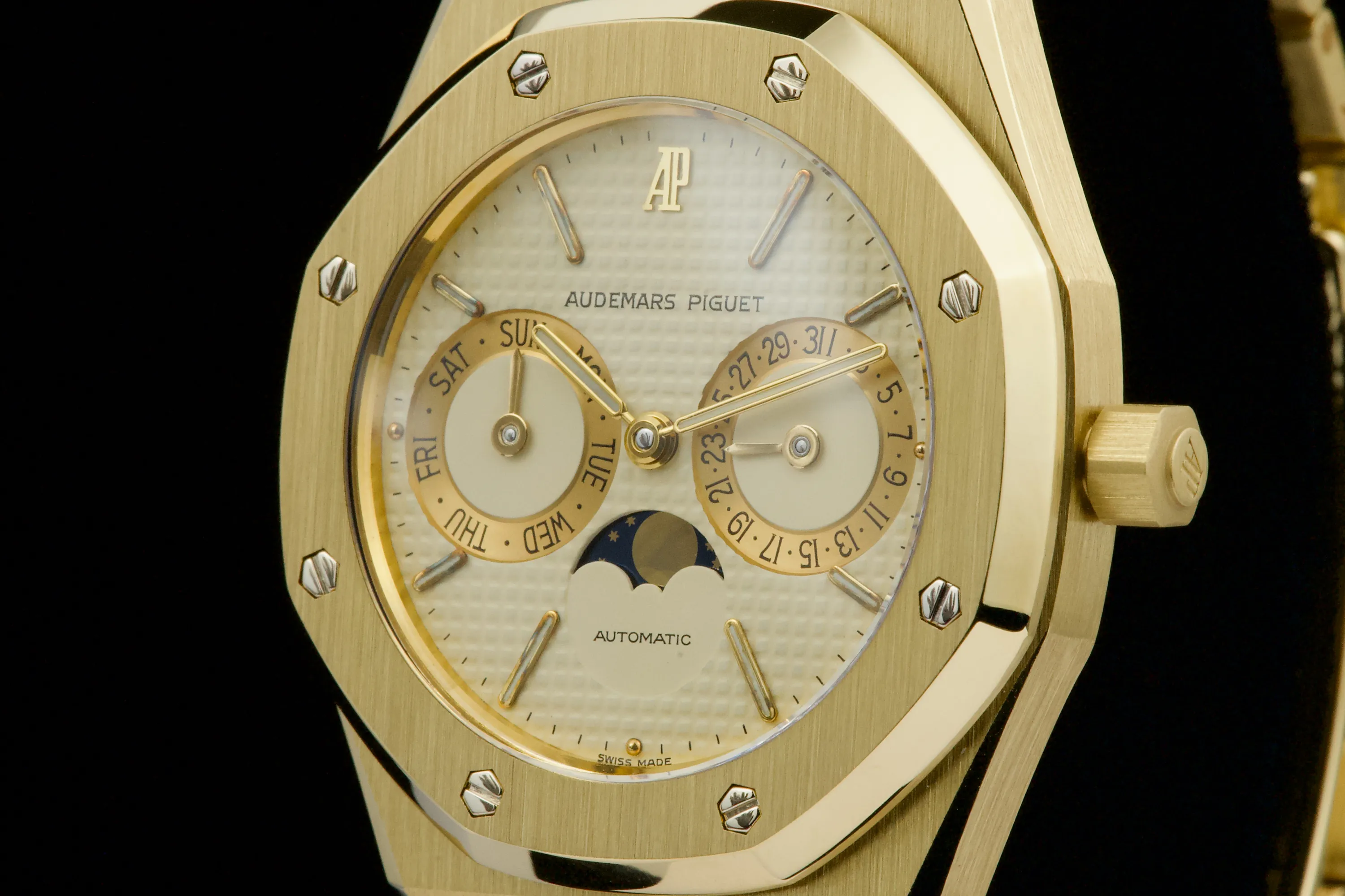 Audemars Piguet Royal Oak 25594BA 36mm Yellow gold Cream 3