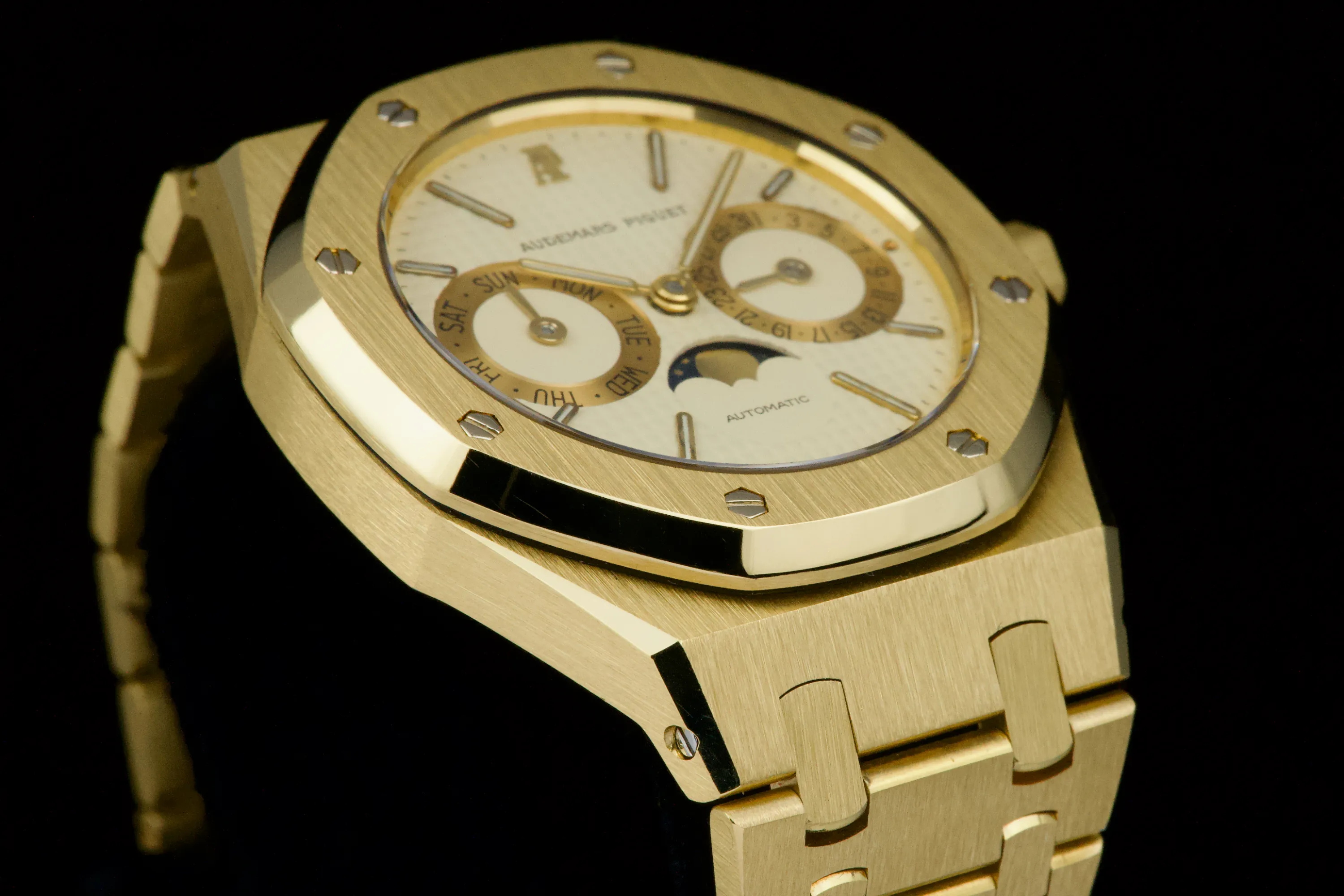 Audemars Piguet Royal Oak 25594BA 36mm Yellow gold Cream 8