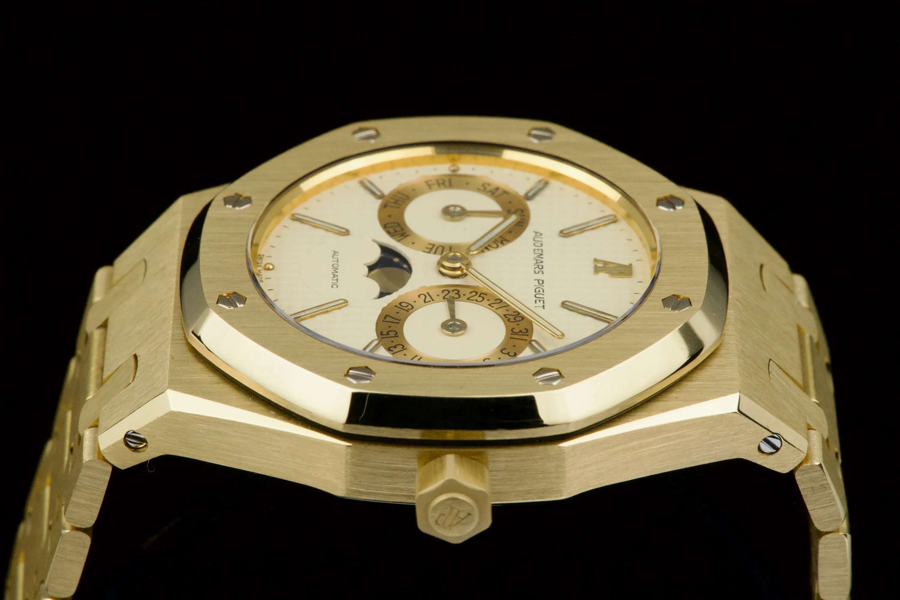 Audemars Piguet Royal Oak 25594BA 36mm Yellow gold Cream 9