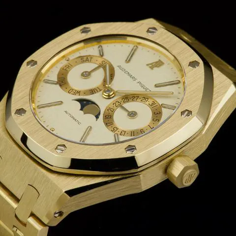 Audemars Piguet Royal Oak 25594BA 36mm Yellow gold Champagne 8