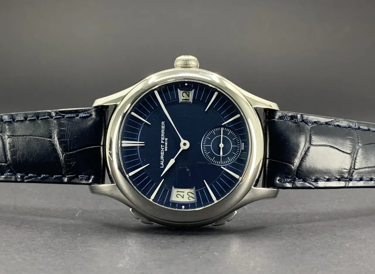 Laurent Ferrier Classic LCF007.AC.CW1 41mm Stainless steel Blue