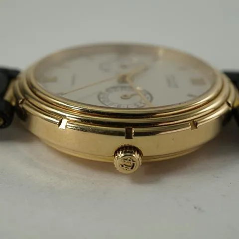 Van Cleef & Arpels 36mm Yellow gold Cream 5