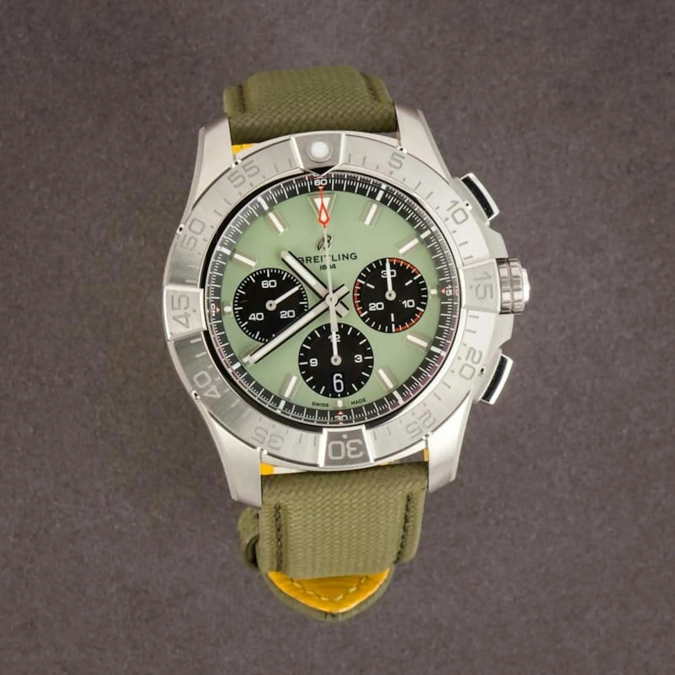 Breitling Avenger AB0147101L1X1 44mm Stainless steel Green 2