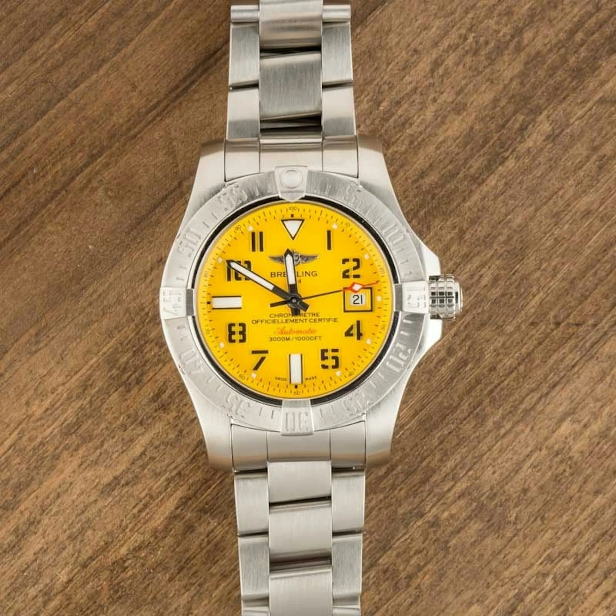 Breitling Avenger A1733110/I519 45mm Stainless steel Yellow 5