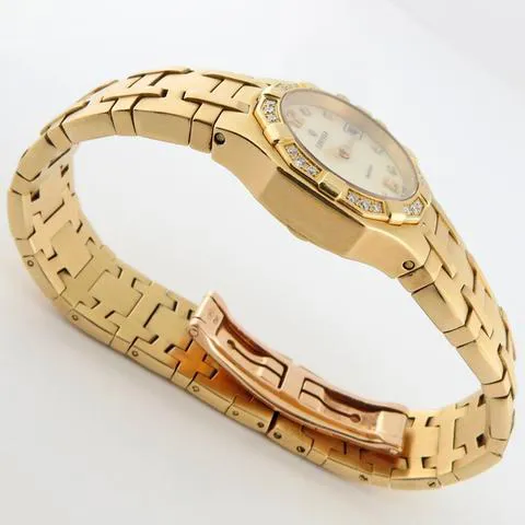 Concord Saratoga 50.36.1840 25mm Yellow gold White 7