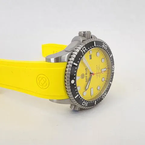 Deep Blue MSTR44BLKYLWMAT 44mm Silver Yellow 10