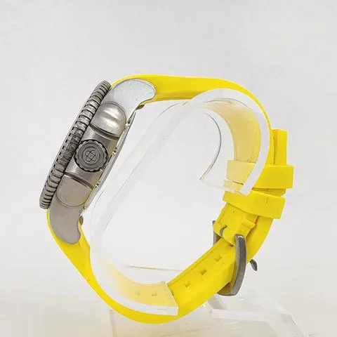 Deep Blue MSTR44BLKYLWMAT 44mm Silver Yellow 11