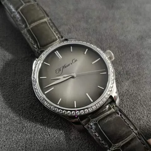 H. Moser & Cie. Endeavour 40mm Stainless steel Gray