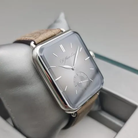 H. Moser & Cie. Henry ALP 5324-0200 White gold Gray 1