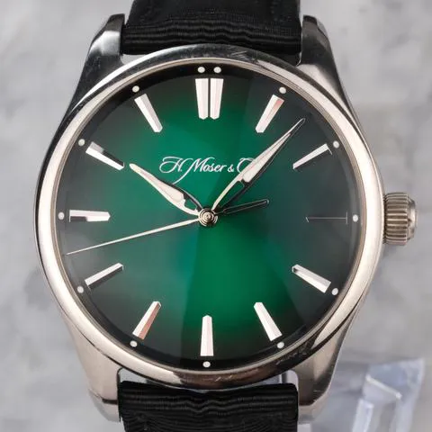 H. Moser & Cie. Pioneer 3200-1202 43mm Stainless steel Green