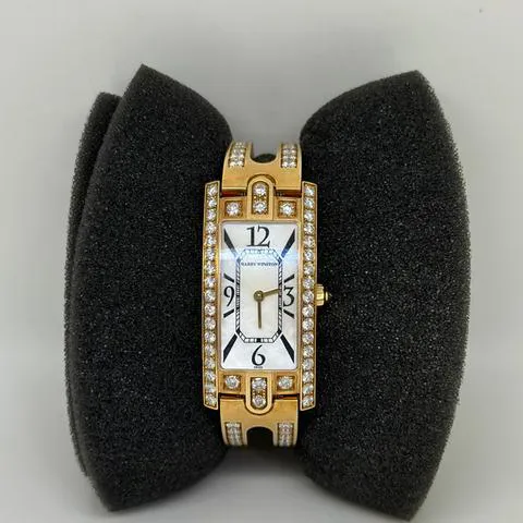 Harry Winston Avenue 330LQG Yellow gold Mother-of-pearl