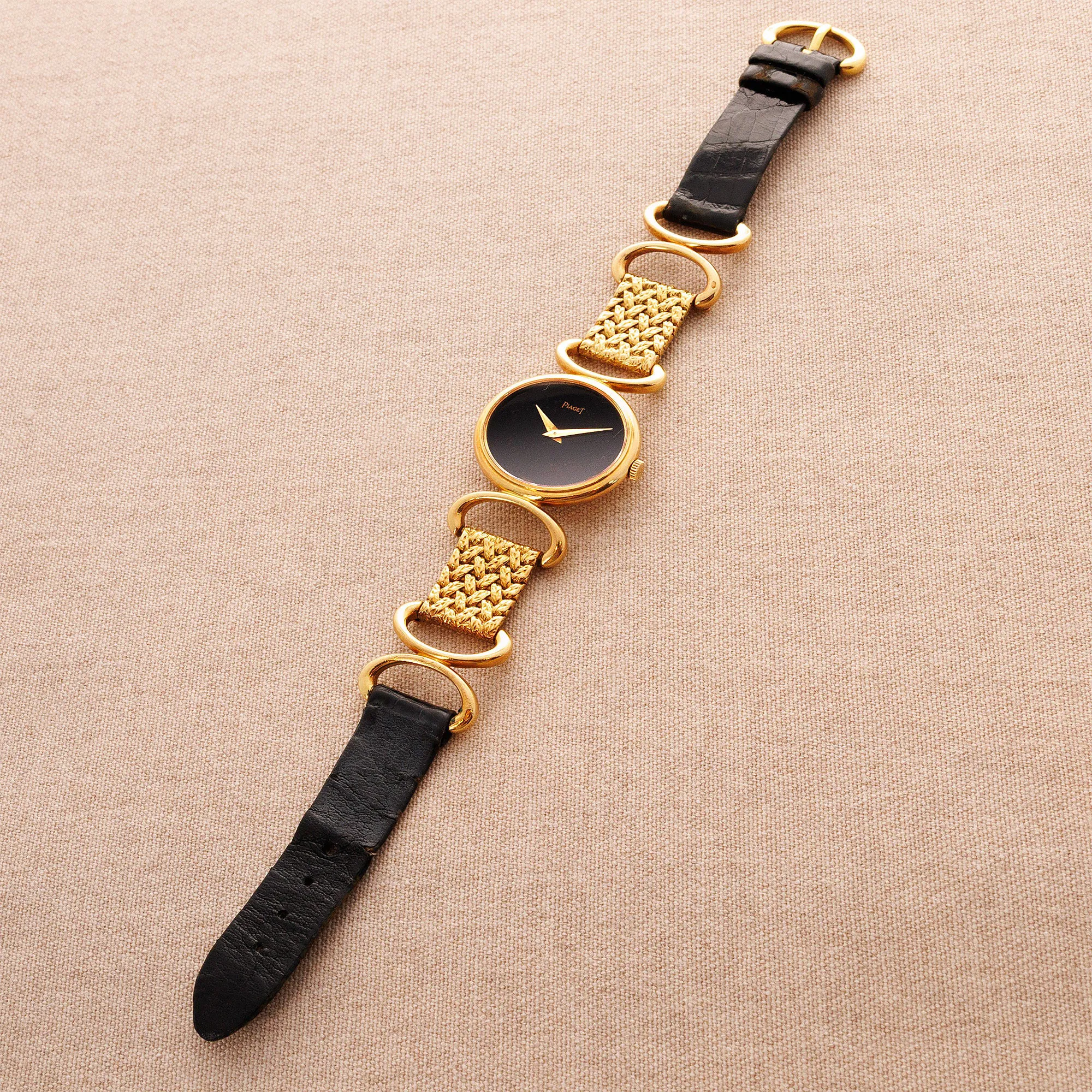 Piaget Vintage 9802 D0 D2 26mm  18k YG Onyx 7