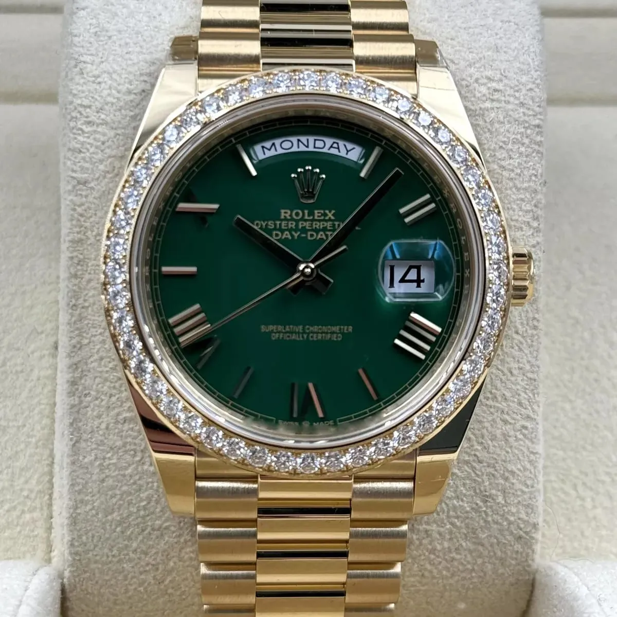 Rolex Day-Date 228348RBR-0040 40mm 18k yellow gold Green