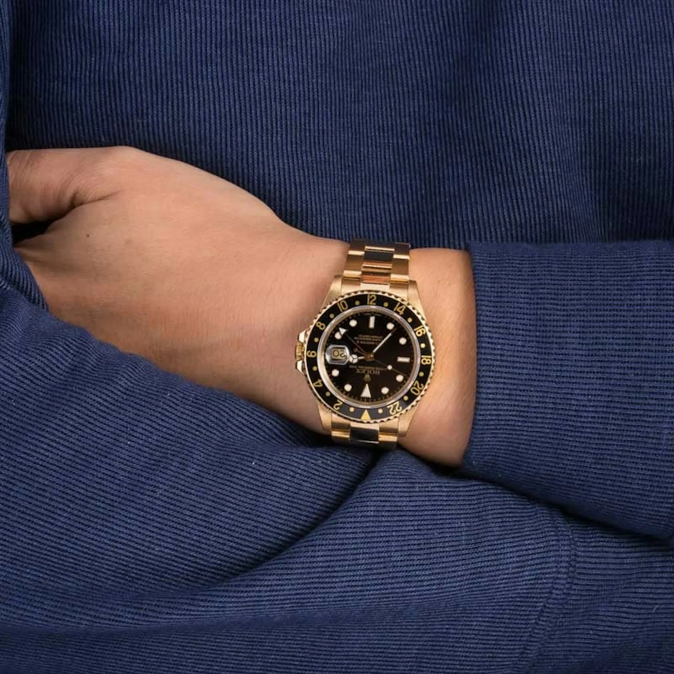 Rolex GMT-Master II 16718 40mm Yellow gold Black 2