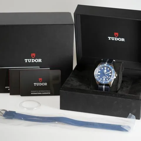 Tudor Pelagos 25707B 42mm Titanium Blue 9