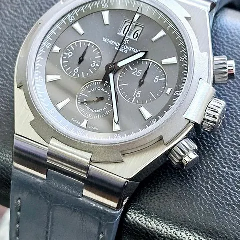 Vacheron Constantin Overseas Chronograph 49150/000W-9501 42mm Stainless steel Gray