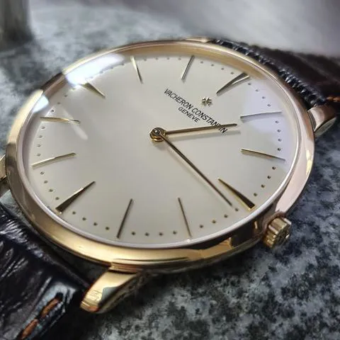 Vacheron Constantin Patrimony 81180/000J 40mm Yellow gold White