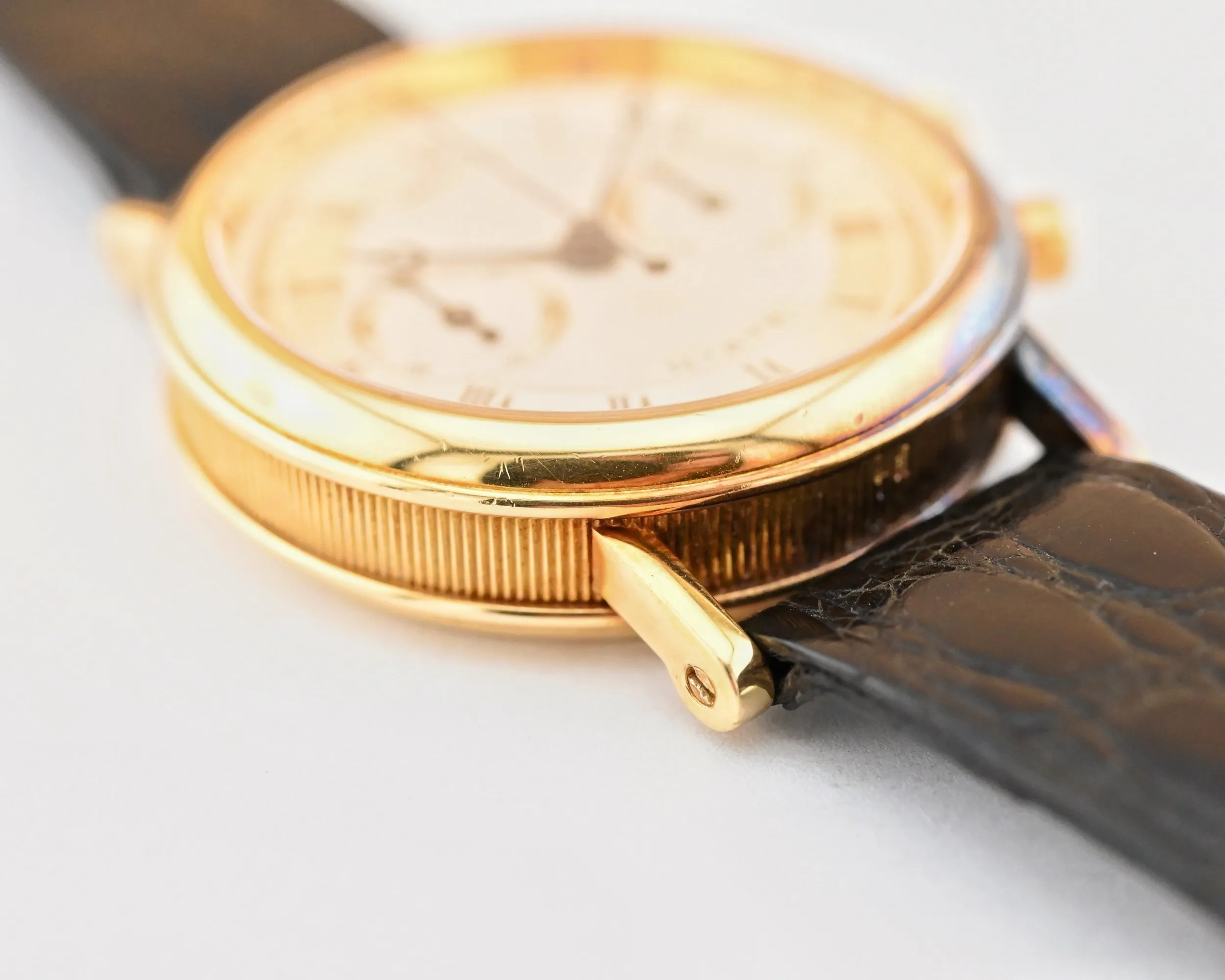 Breguet Classique 3237 36mm Yellow gold Guilloché 17