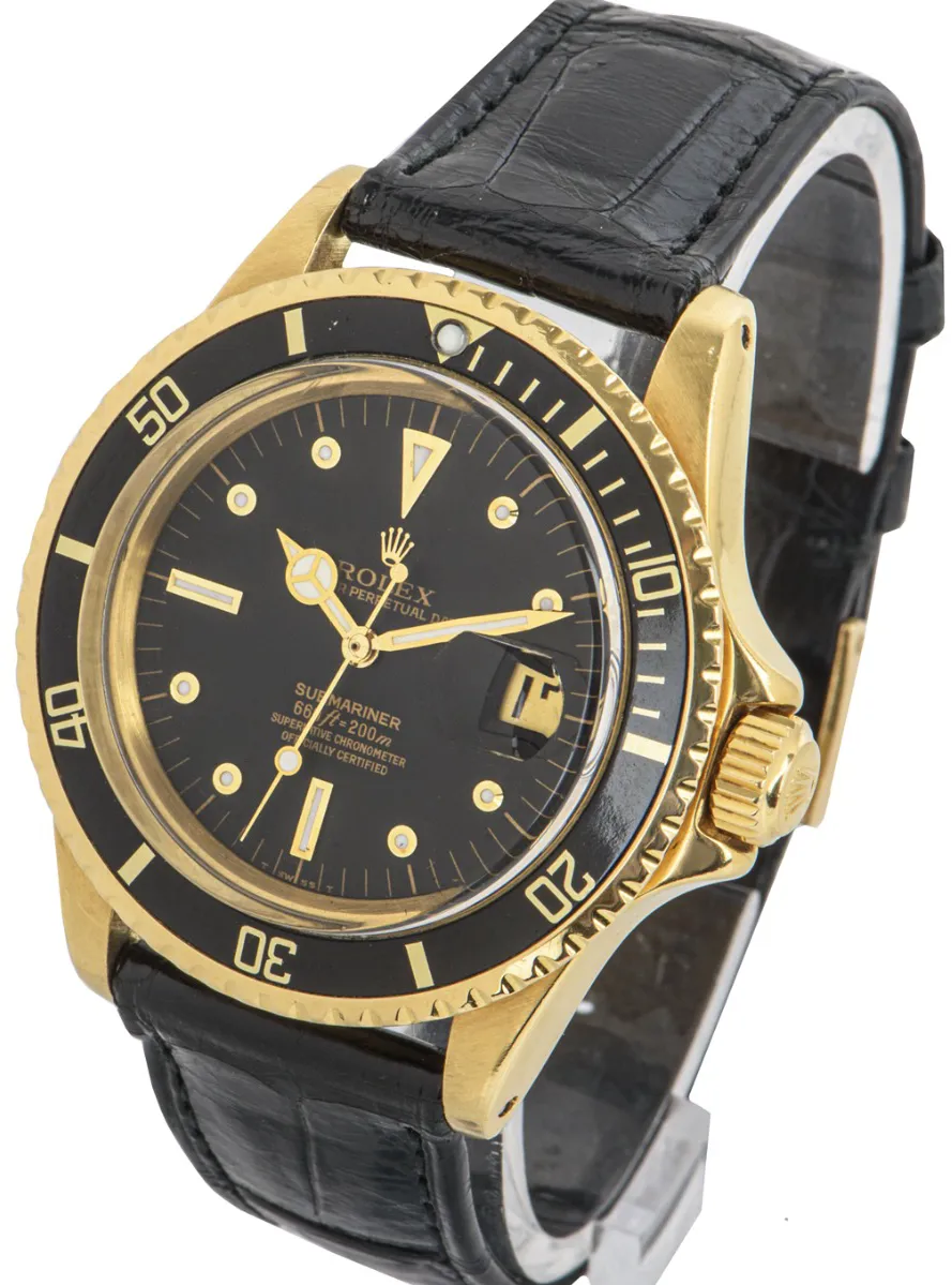 Rolex Submariner 1680 40mm Yellow gold Black 2