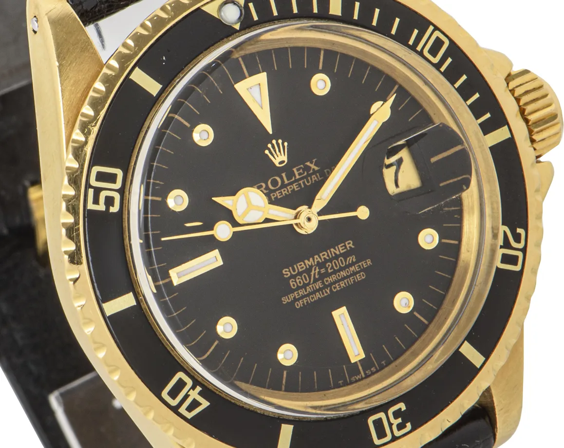 Rolex Submariner 1680 40mm Yellow gold Black 3