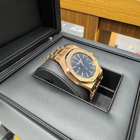 Audemars Piguet Royal Oak 15202OR.OO.1240OR.01 39mm Rose gold Blue 4