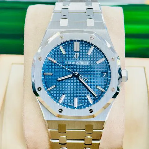 Audemars Piguet Royal Oak 15500ST.OO.1220ST.01 41mm Stainless steel Blue