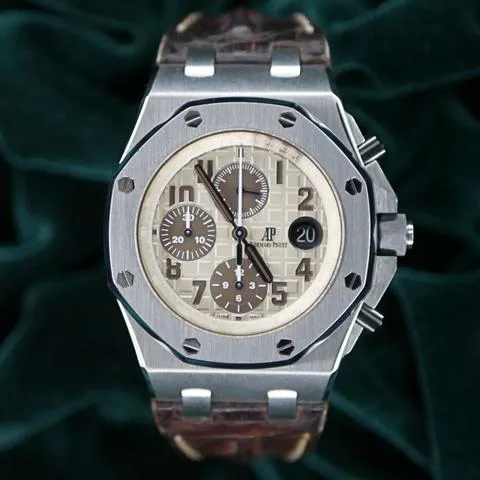 Audemars Piguet Royal Oak Offshore 26470ST.OO.A801CR.01 42mm Stainless steel Beige