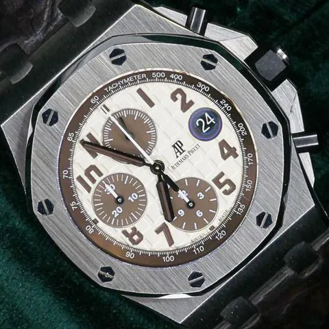 Audemars Piguet Royal Oak Offshore 26470ST.OO.A801CR.01 42mm Stainless steel Beige