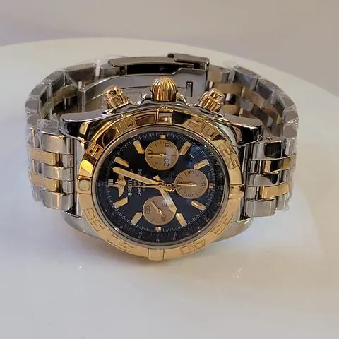 Breitling Chronomat CB011012/B968/375C 44mm Yellow gold and Stainless steel Black