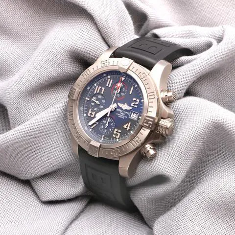 Breitling Avenger E1338310M534 45mm Titanium Gray 2